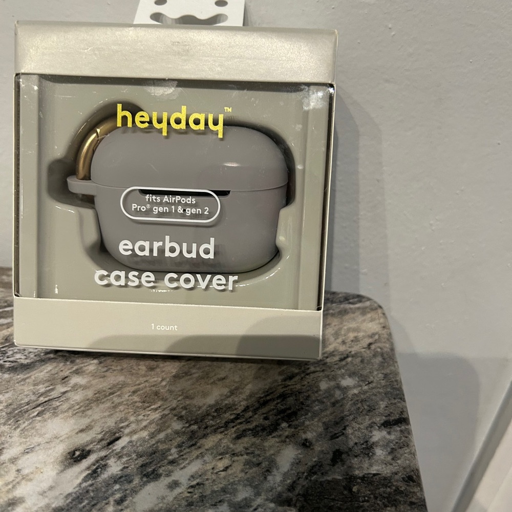 Heyday Charcoal Earbud Case Cover
